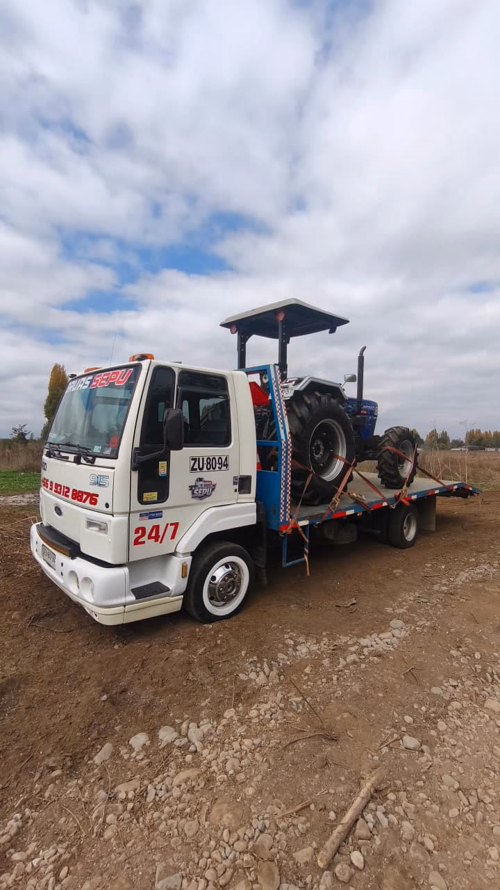 Grúa Sepu — traslado tractor campo